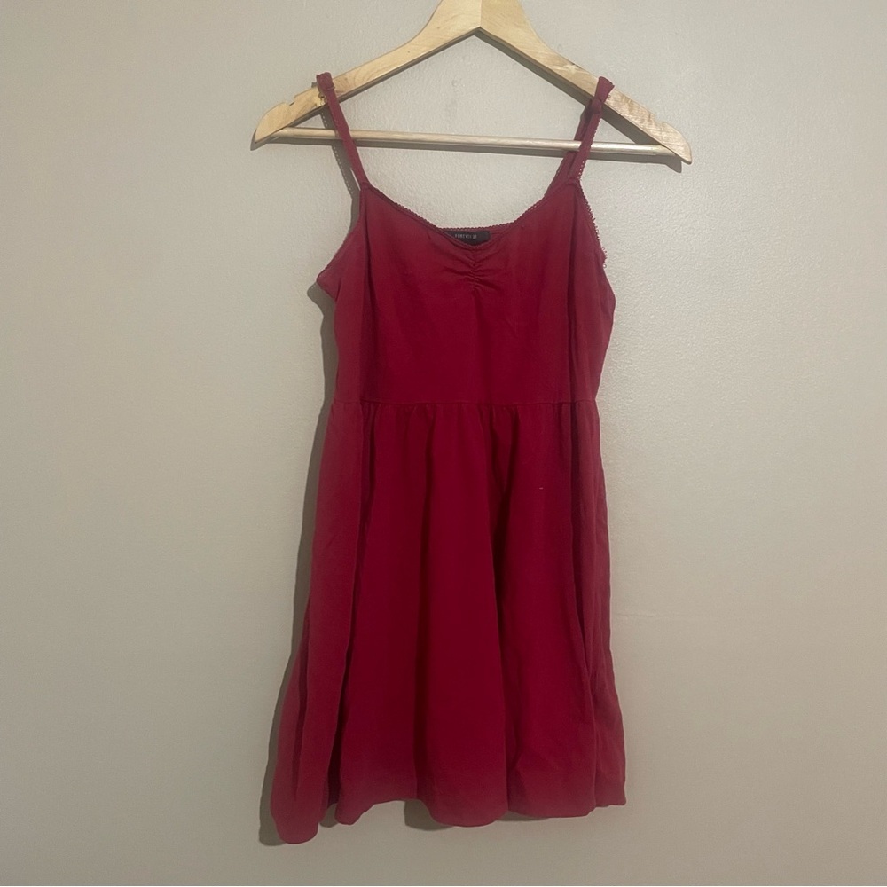 Forever 21 Spaghetti Strap Women’s Top in Red